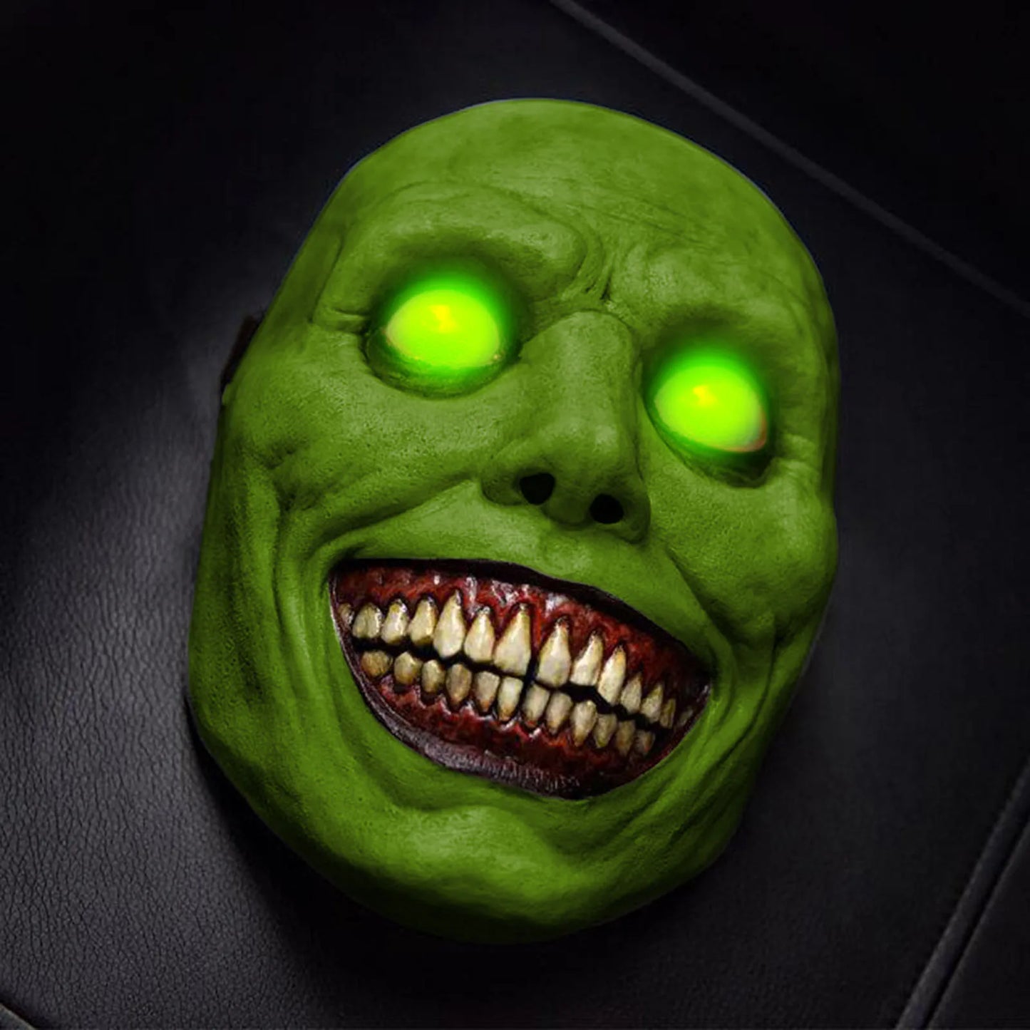 2021 Exorcist Demon Mask – Pure Horror in Every Detail!"
Unleash your inner demon with the 2021 Exorcist Horror Smile Mask – a terrifying mask that will send chills down your spine! Featuring a twisted, green face, white