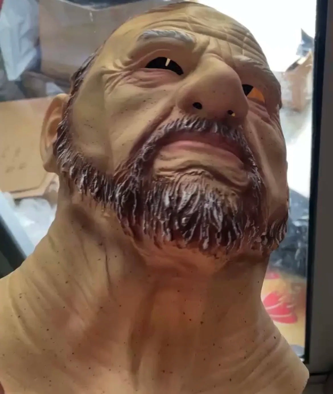 2024 Full Head Man Mask – The Ultimate Halloween Thriller!"
Get ready to scare and stun with the 2024 Full Head Man Mask – a disturbingly realistic mask that will be the center of attention at any Halloween party. Featuri