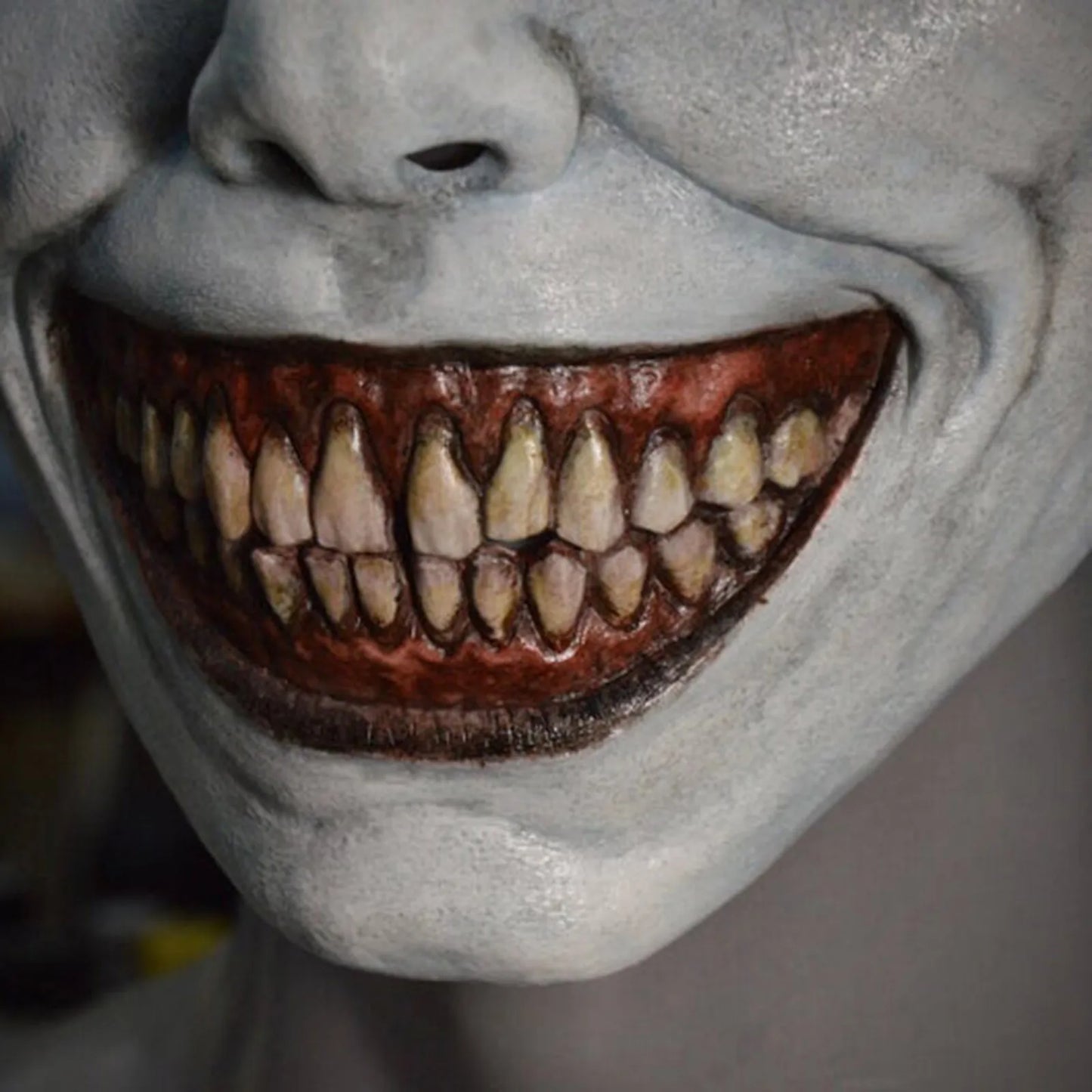 2021 Exorcist Demon Mask – Pure Horror in Every Detail!"
Unleash your inner demon with the 2021 Exorcist Horror Smile Mask – a terrifying mask that will send chills down your spine! Featuring a twisted, green face, white