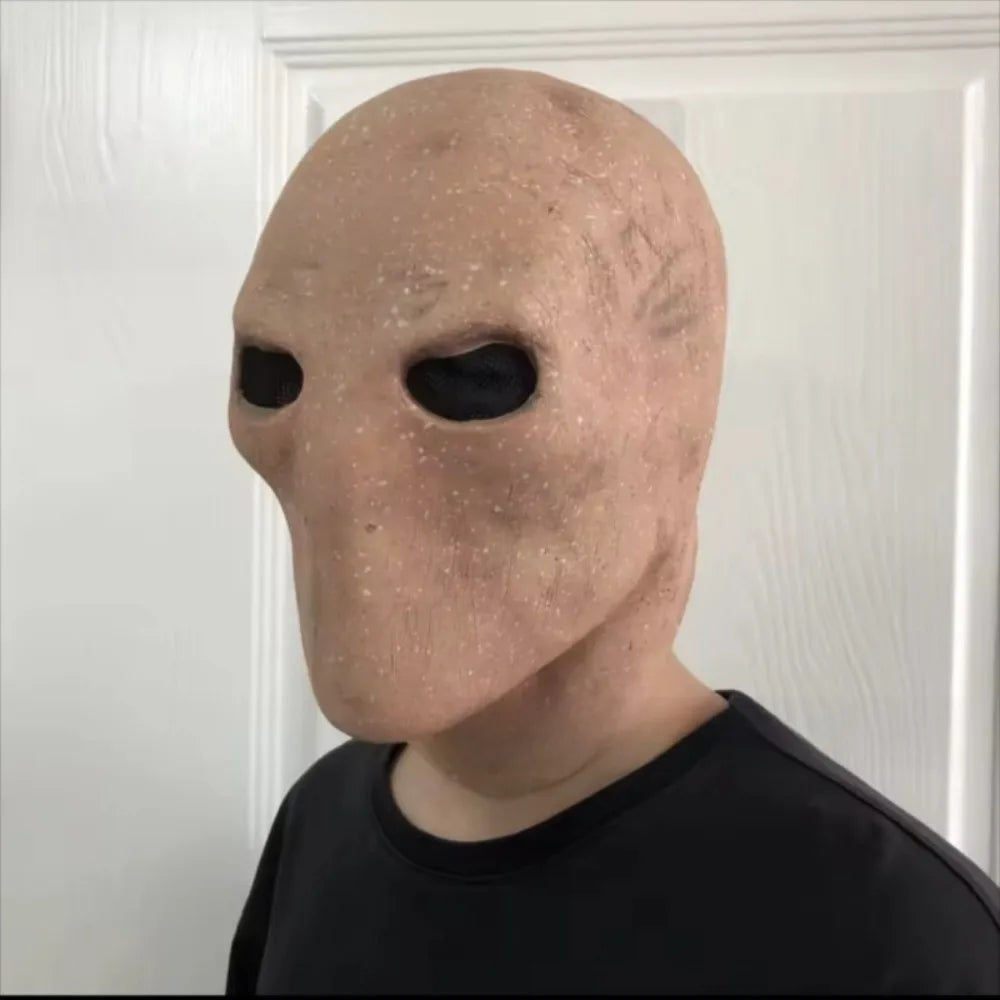 "Faceless Man Slenderman Mask – Unmask Your Worst Nightmares
Step into pure horror with this terrifying Faceless Man mask – a nightmarish blend of Slenderman and sinister alien skull. Made from non-toxic, high-quality lat