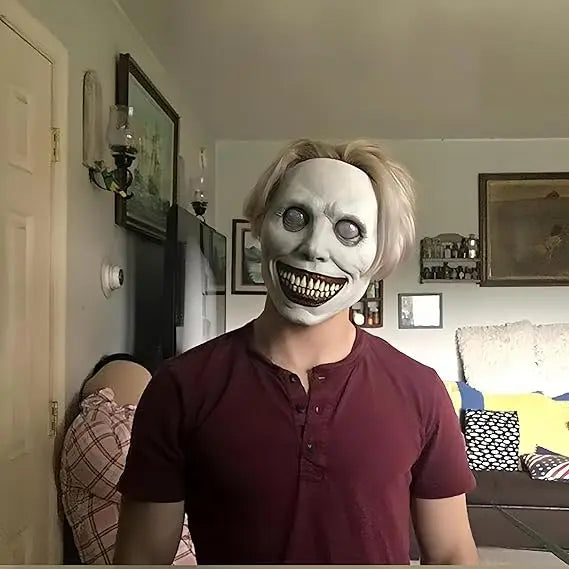 Evil Smiling Demon Halloween Mask – Unleash the Terror Within!"
Step into the world of pure evil with the Evil Smiling Demon Mask – a sinister and unsettling mask that will have everyone on edge. Featuring a wicked, mania