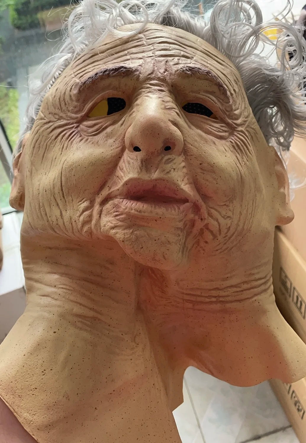 2024 Full Head Man Mask – The Ultimate Halloween Thriller!"
Get ready to scare and stun with the 2024 Full Head Man Mask – a disturbingly realistic mask that will be the center of attention at any Halloween party. Featuri