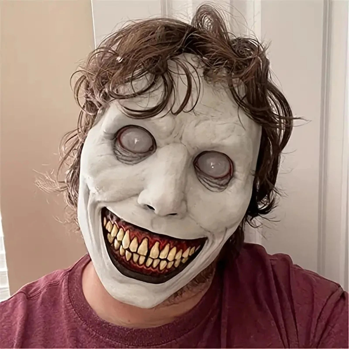 Evil Smiling Demon Halloween Mask – Unleash the Terror Within!"
Step into the world of pure evil with the Evil Smiling Demon Mask – a sinister and unsettling mask that will have everyone on edge. Featuring a wicked, mania